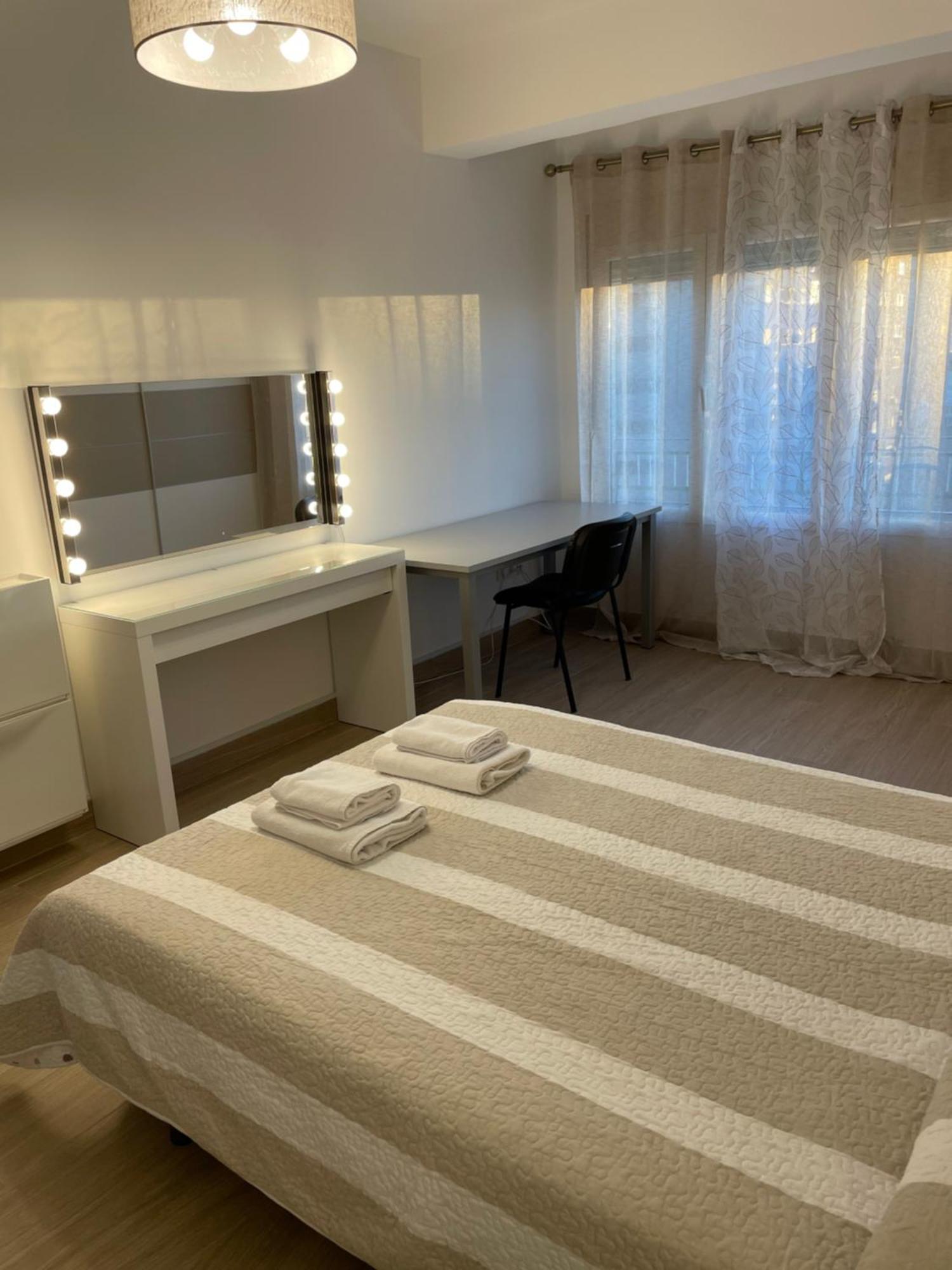 H&H Suite Espectacular Apartamento En El Centro De Гранада Екстериор снимка